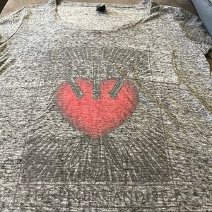 Obey tee small oversized